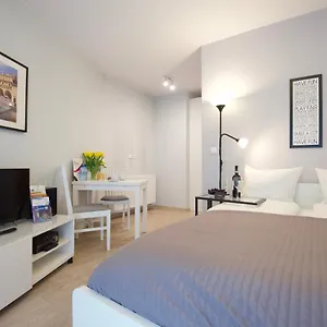- Solna Studio&apartments Apartament Kraków